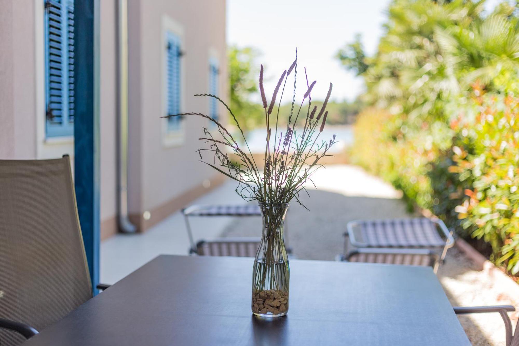 Apartment In Villa Moletto Seaside & Relax - 4 Guests Lovrečica Esterno foto