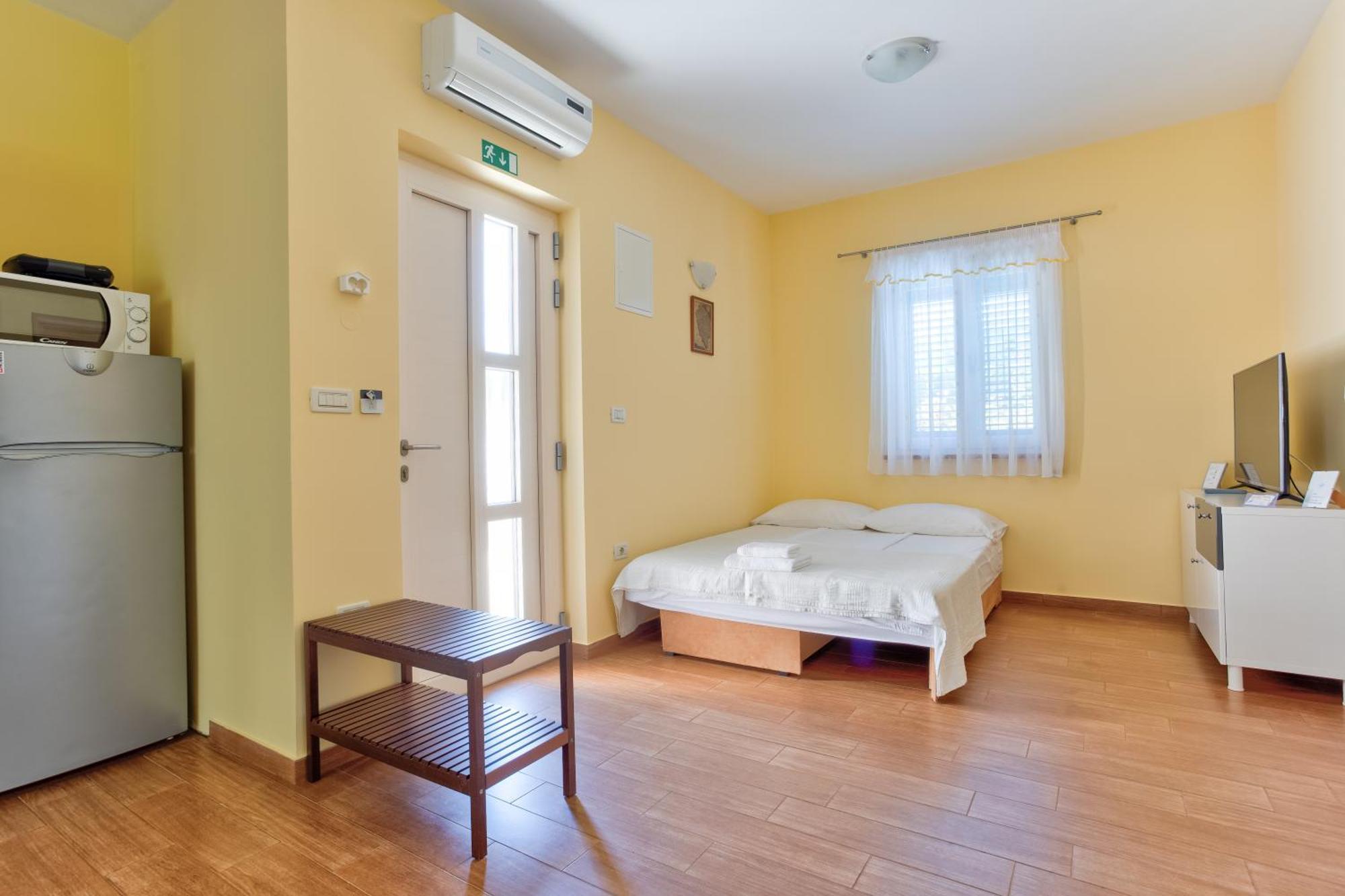 Apartment In Villa Moletto Seaside & Relax - 4 Guests Lovrečica Esterno foto