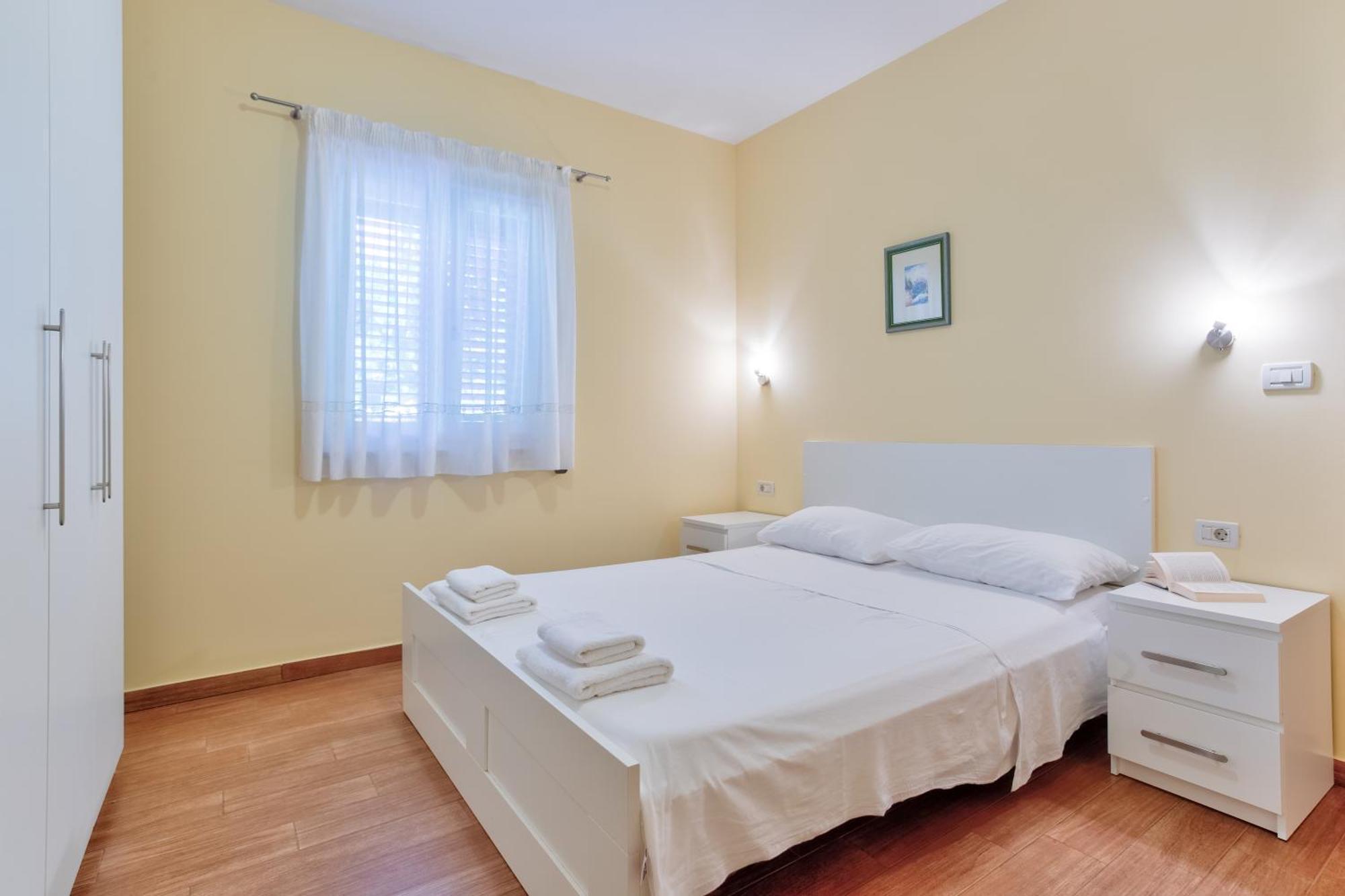 Apartment In Villa Moletto Seaside & Relax - 4 Guests Lovrečica Esterno foto